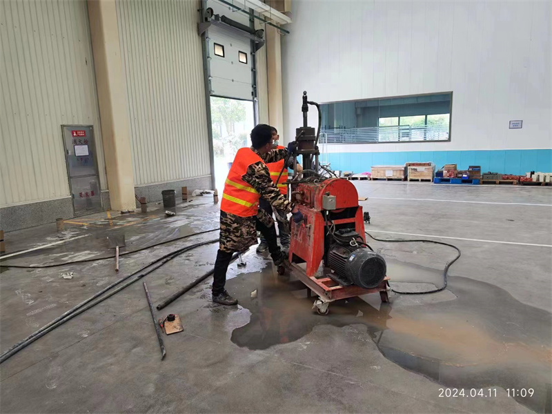 舒兰厂房地面下沉塌陷注浆加固施工